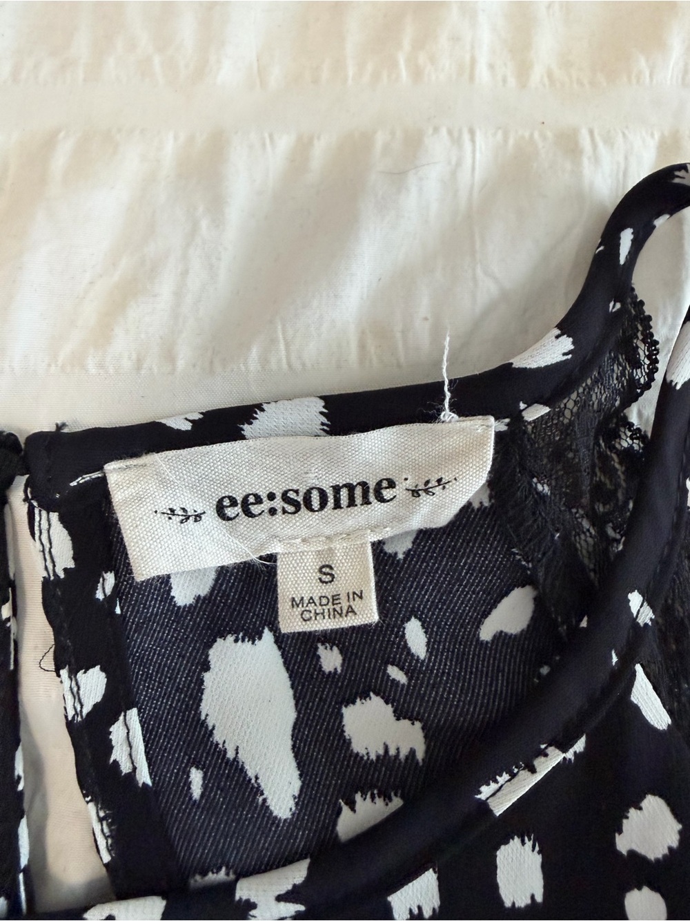 eesome Black & White Printed Halter Tank with Lace Sides - Picture 7 of 16
